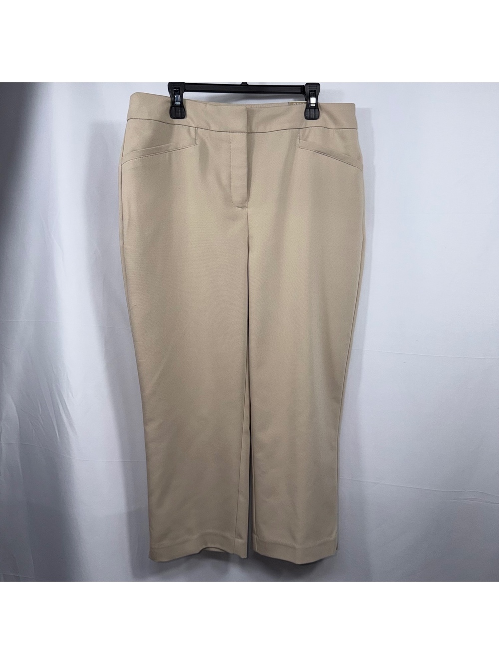 Chico’s Fabulously Slimming 00 Khaki Capri Pants NWT